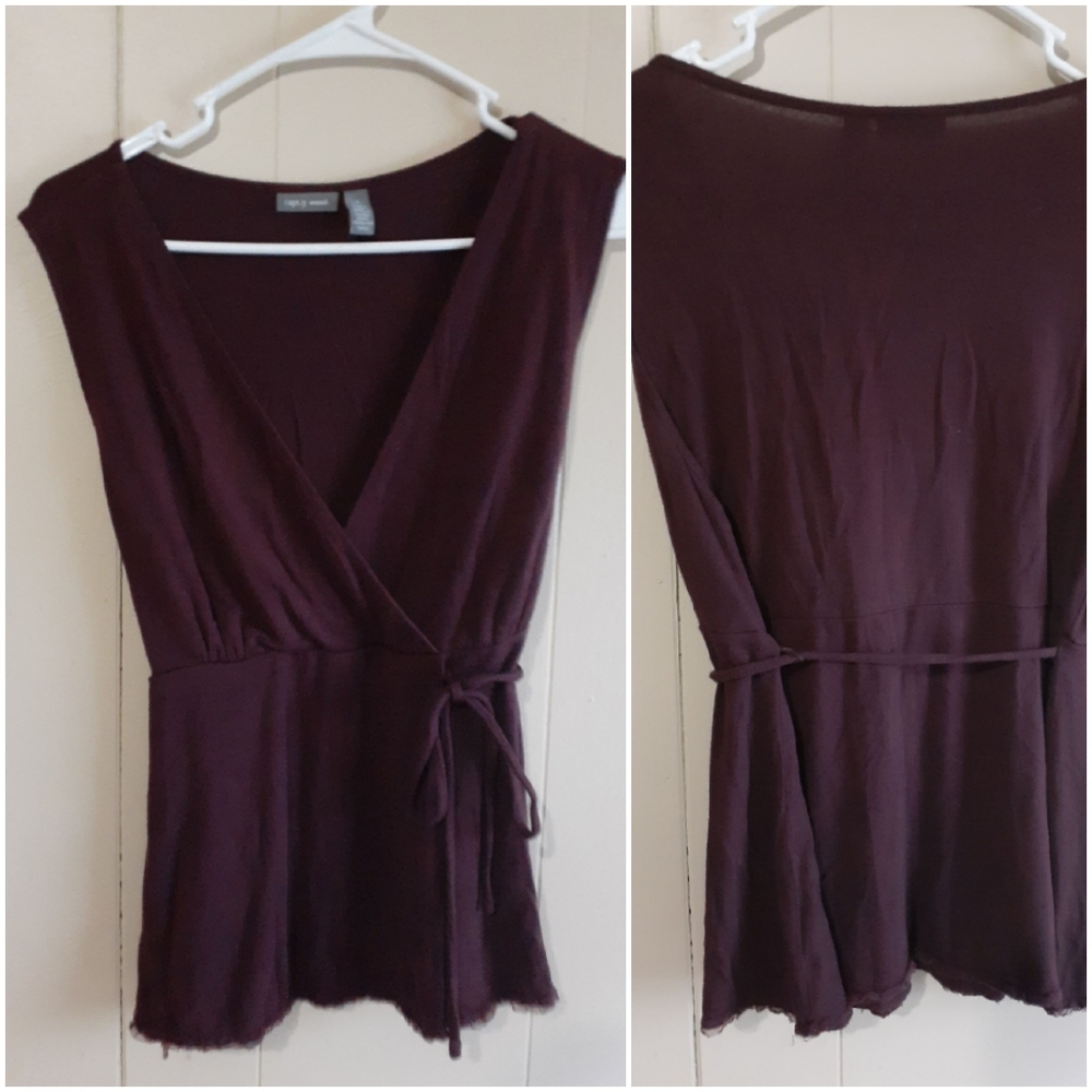 Apt. 9 stretch burgundy v neck blouse top large
